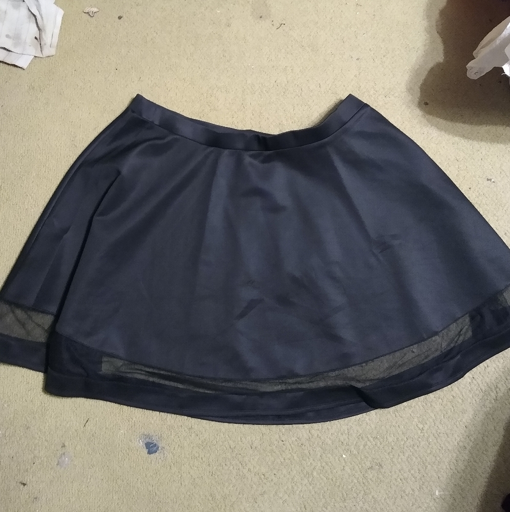 ✨3/$15✨ Shein Black Trendy Skirt